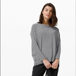 Lululemon back in action long sleeve
